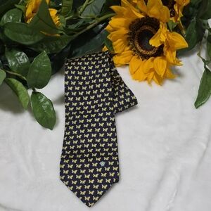 Versace Elegant Black and Gold Patterned Tie